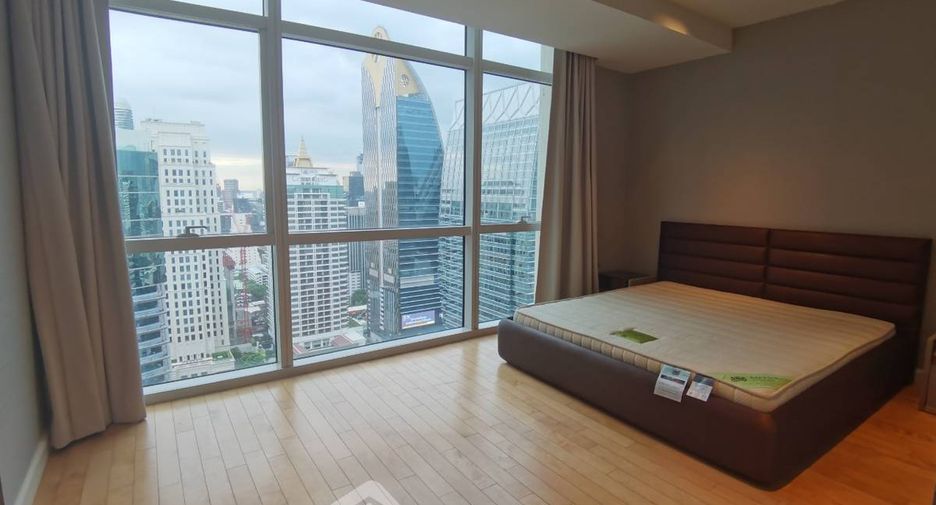À louer 3 chambres condo à Pathum Wan, Bangkok