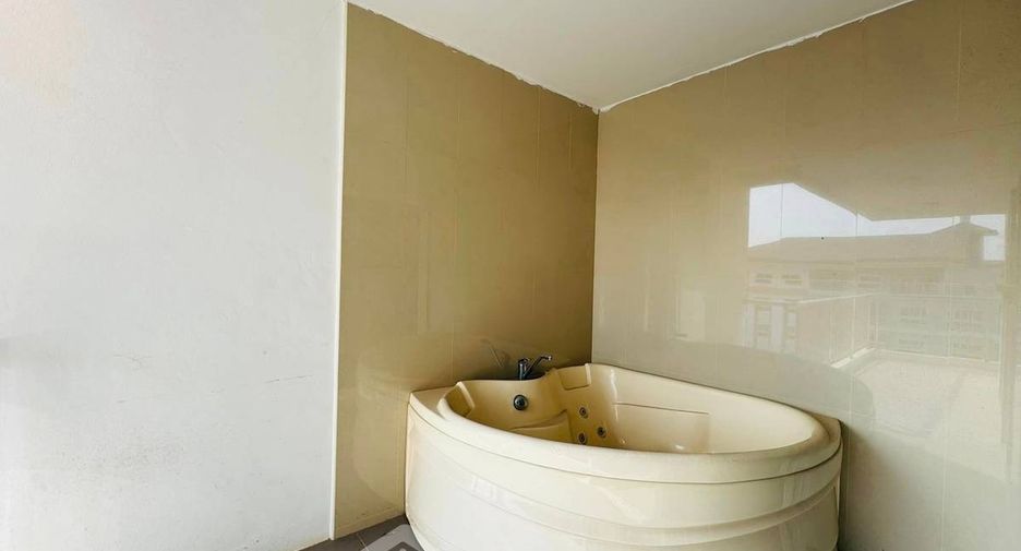 For rent 2 ベッドルーム condo in Bang Lamung, Chonburi