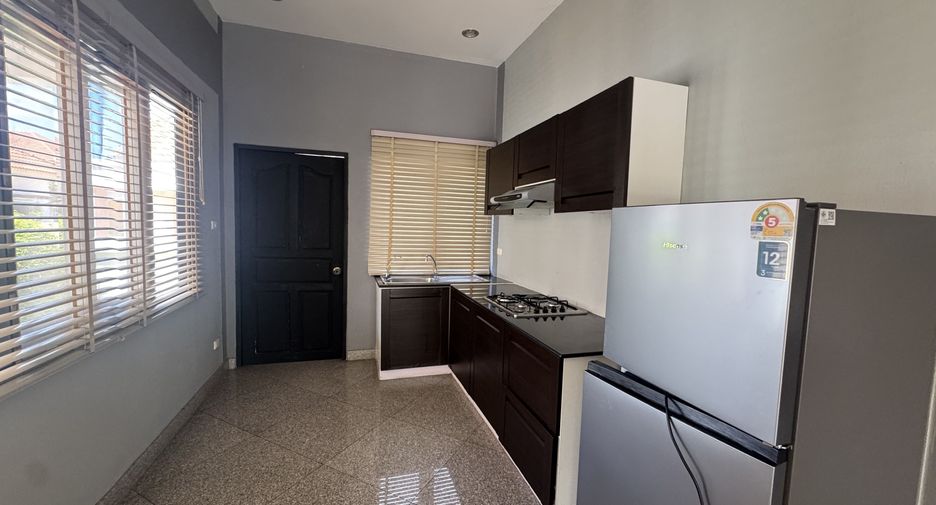 For rent 3 bedrooms house in Bang Lamung, Chonburi