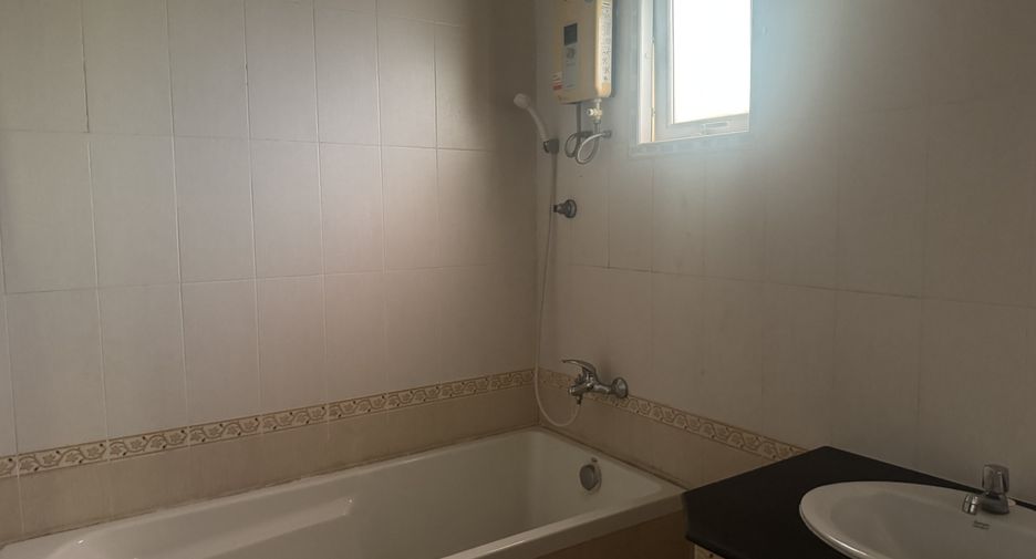 For rent 3 bedrooms house in Bang Lamung, Chonburi