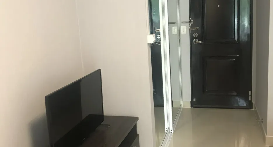 For rent studio condo in Huai Khwang, Bangkok
