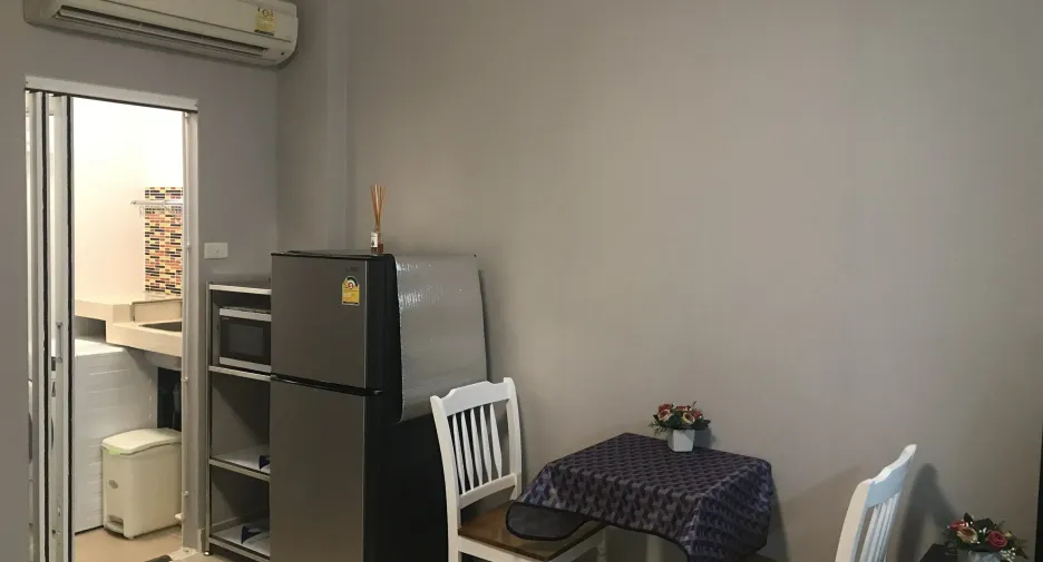 For rent studio condo in Huai Khwang, Bangkok
