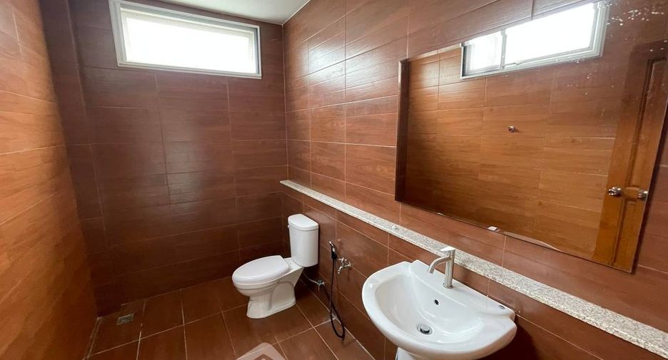 For rent 3 ベッドルーム house in Bang Lamung, Chonburi
