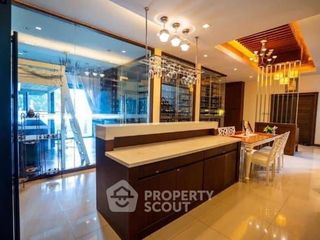 Haus zur Miete mit 5 Zimmer in Bang Lamung, Chonburi