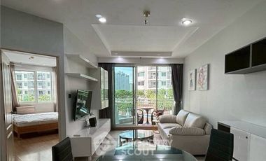 For rent 2 bedrooms condo in Huai Khwang, Bangkok