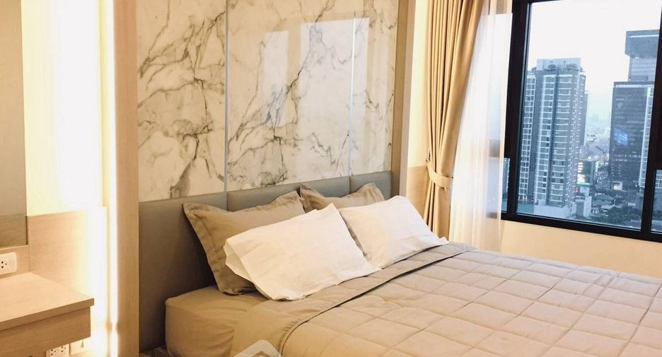 For rent 2 bedrooms condo in Watthana, Bangkok