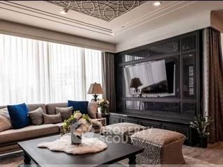 À louer 3 chambres condo à Pathum Wan, Bangkok