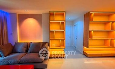 For rent 2 bedrooms condo in Huai Khwang, Bangkok