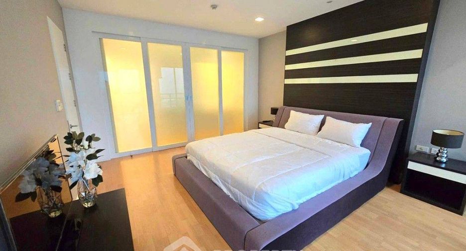 For rent 1 bed condo in Khlong Toei, Bangkok