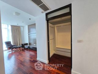 À louer 3 chambres condo à Pathum Wan, Bangkok