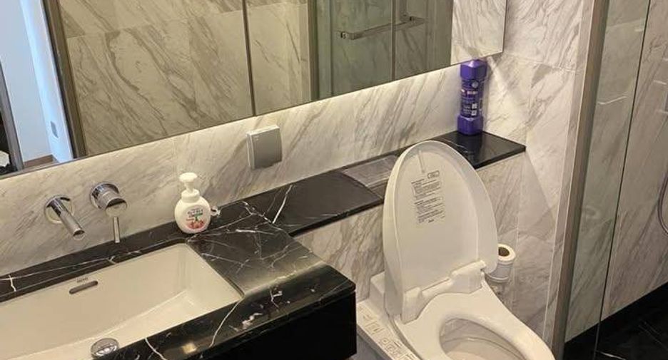 For rent 1 bed condo in Sathon, Bangkok