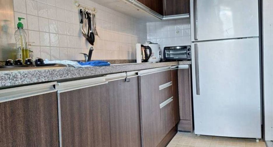 For rent 2 bedrooms condo in Watthana, Bangkok