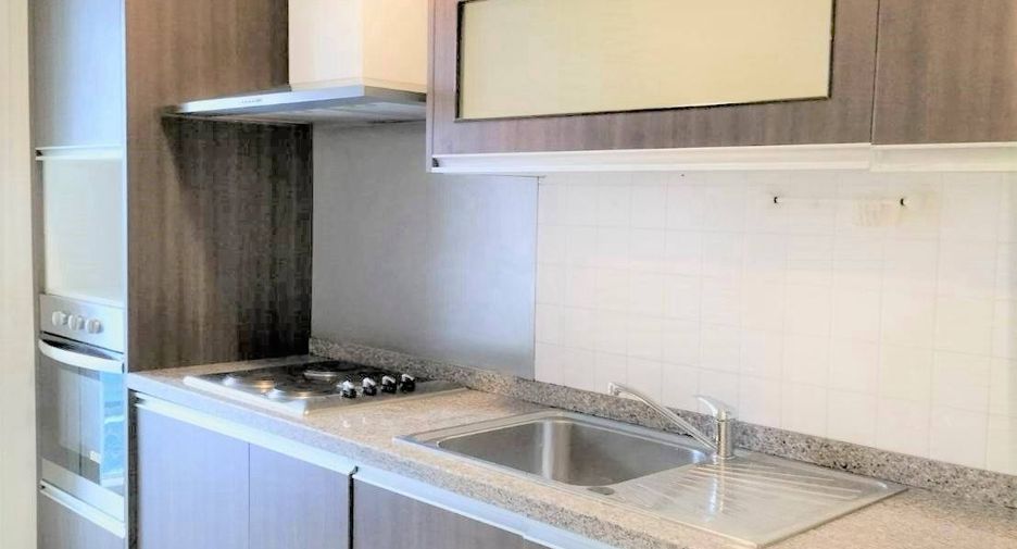 For rent 2 bedrooms condo in Watthana, Bangkok
