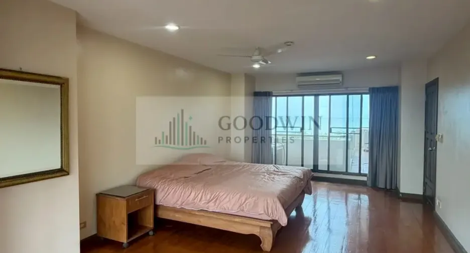 For rent and for sale 3 bedrooms condo in Na Jomtien, Pattaya