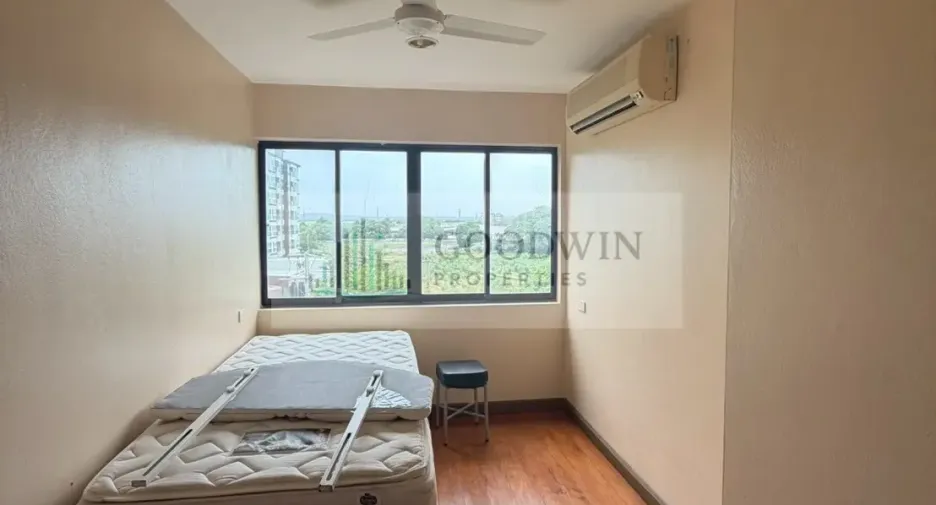 For rent and for sale 3 bedrooms condo in Na Jomtien, Pattaya