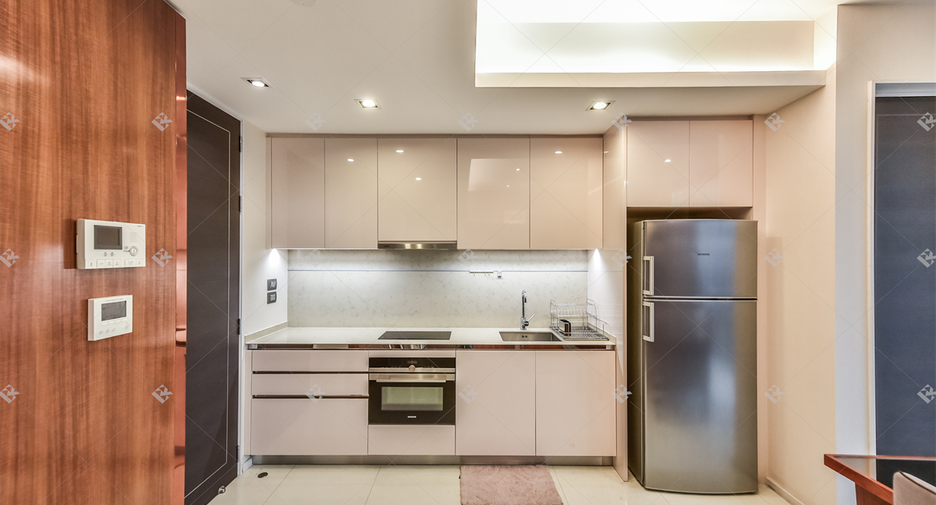 For sale 1 bed condo in Sathon, Bangkok
