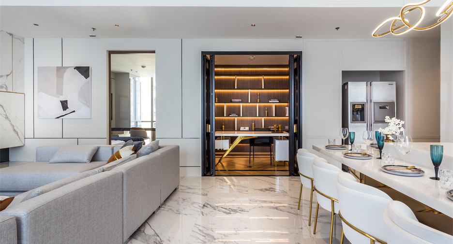 For sale 3 bedrooms condo in Khlong Toei, Bangkok