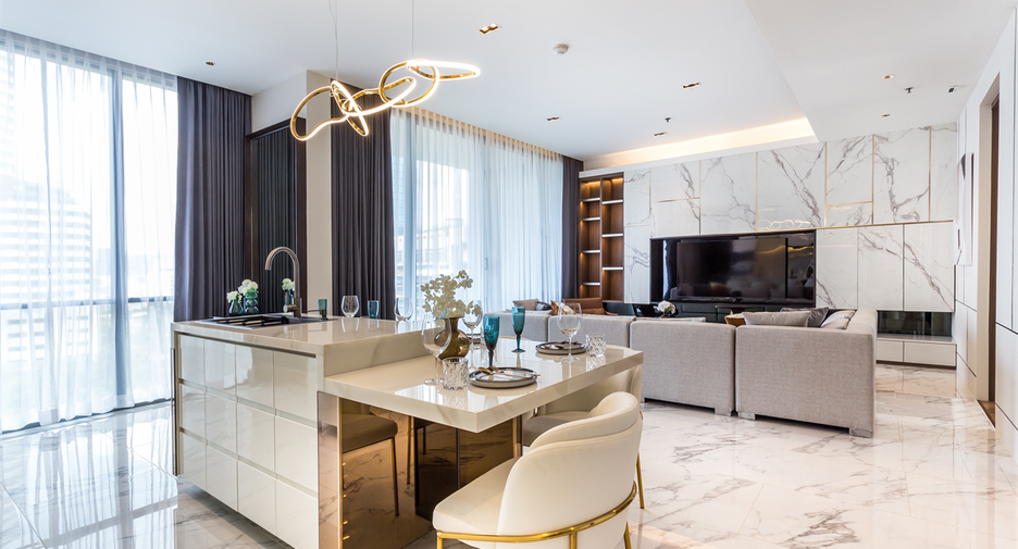 For sale 3 bedrooms condo in Khlong Toei, Bangkok