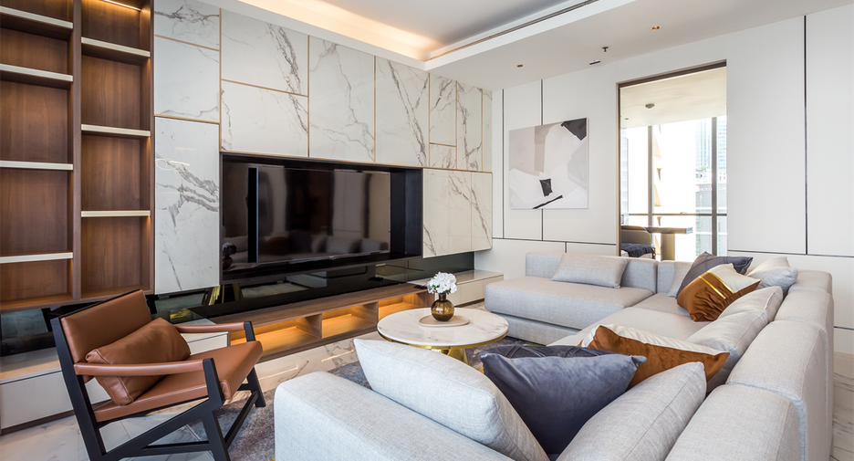For sale 3 bedrooms condo in Khlong Toei, Bangkok