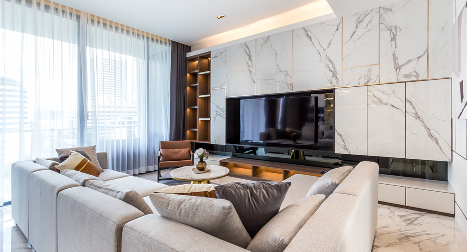 For sale 3 bedrooms condo in Khlong Toei, Bangkok