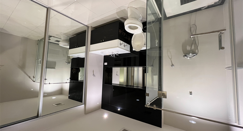 For rent 1 bed condo in Pathum Wan, Bangkok