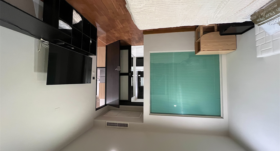 For rent 1 bed condo in Pathum Wan, Bangkok