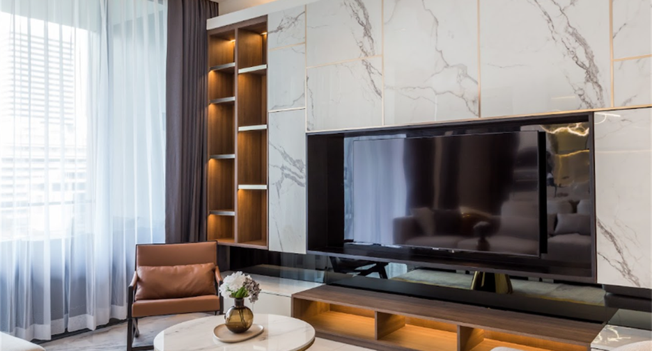 For rent 3 bedrooms condo in Khlong Toei, Bangkok