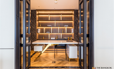 For rent 3 bedrooms condo in Khlong Toei, Bangkok