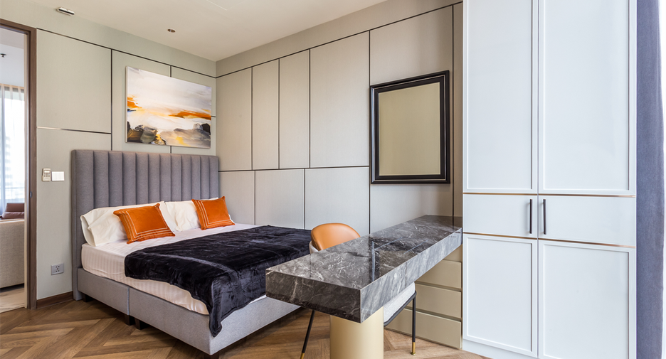 For rent 3 bedrooms condo in Khlong Toei, Bangkok