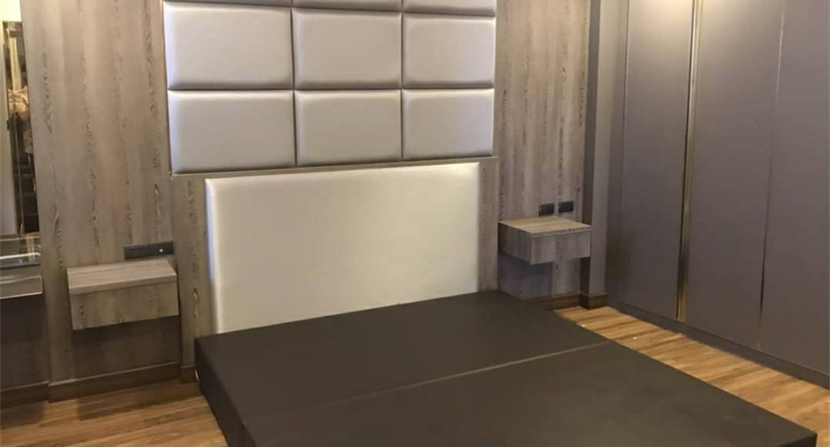 For rent 3 bedrooms condo in Khlong Toei, Bangkok