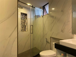 For rent 3 bedrooms condo in Khlong Toei, Bangkok