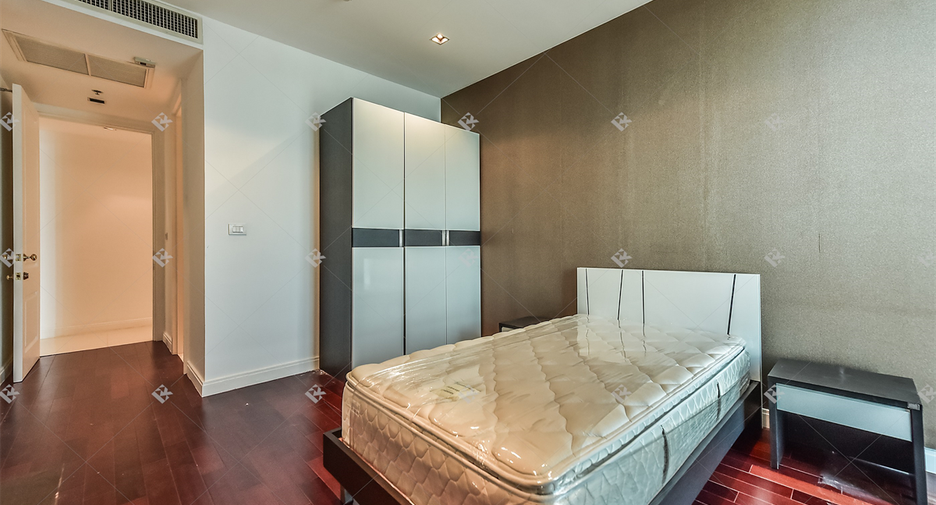 À louer 3 chambres condo à Pathum Wan, Bangkok