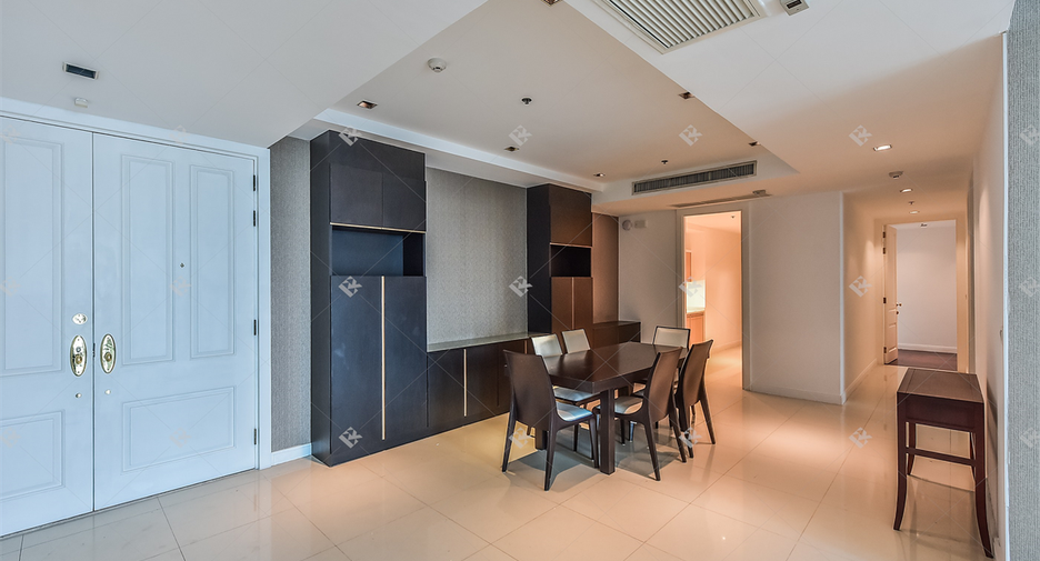 À louer 3 chambres condo à Pathum Wan, Bangkok