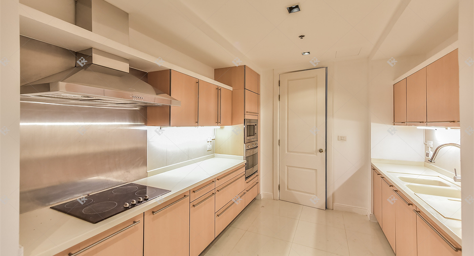 À louer 3 chambres condo à Pathum Wan, Bangkok