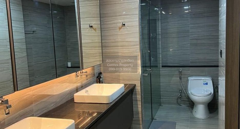 For rent 3 bedrooms condo in Pathum Wan, Bangkok