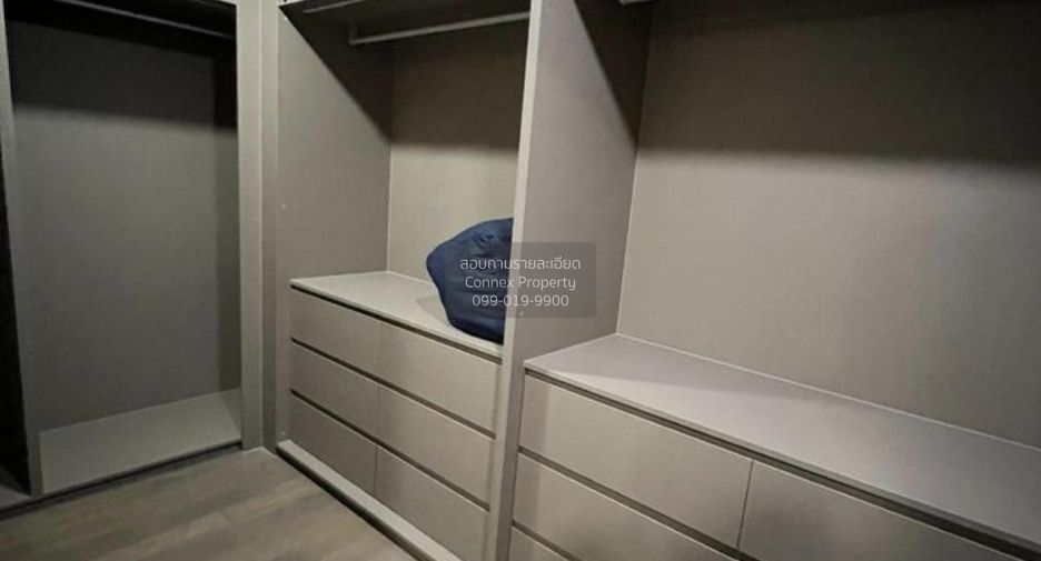 For rent 3 bedrooms condo in Pathum Wan, Bangkok