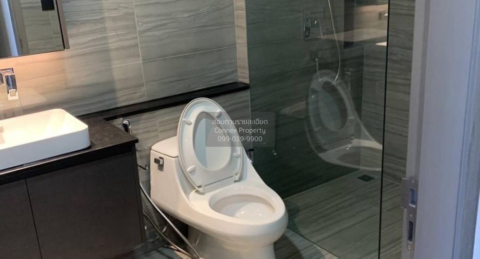 For rent 3 bedrooms condo in Pathum Wan, Bangkok