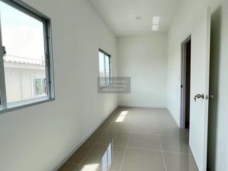 出租 3 卧室 联排别墅 在 Phutthamonthon, Nakhon Pathom