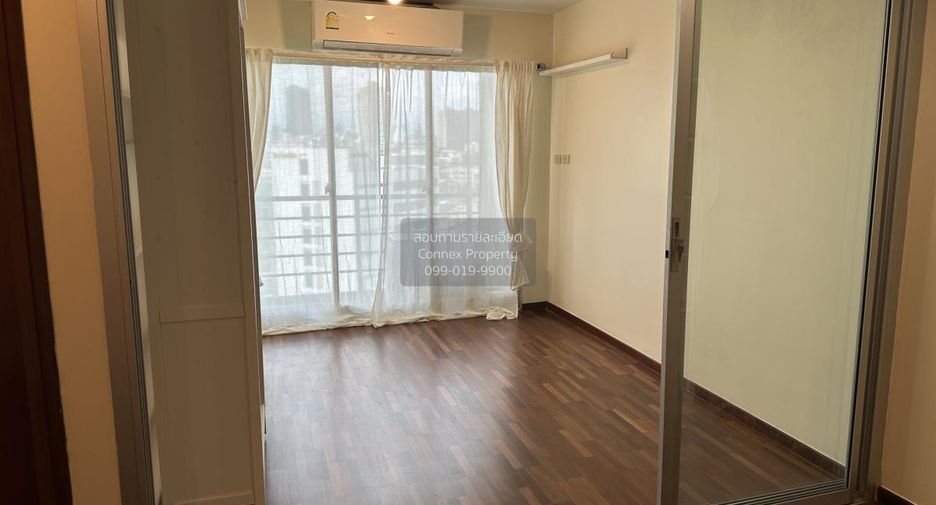 For rent 1 bed condo in Yan Nawa, Bangkok