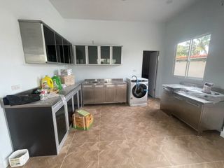 Casa en alquiler de 2 habitaciones en Mueang Phuket, Phuket