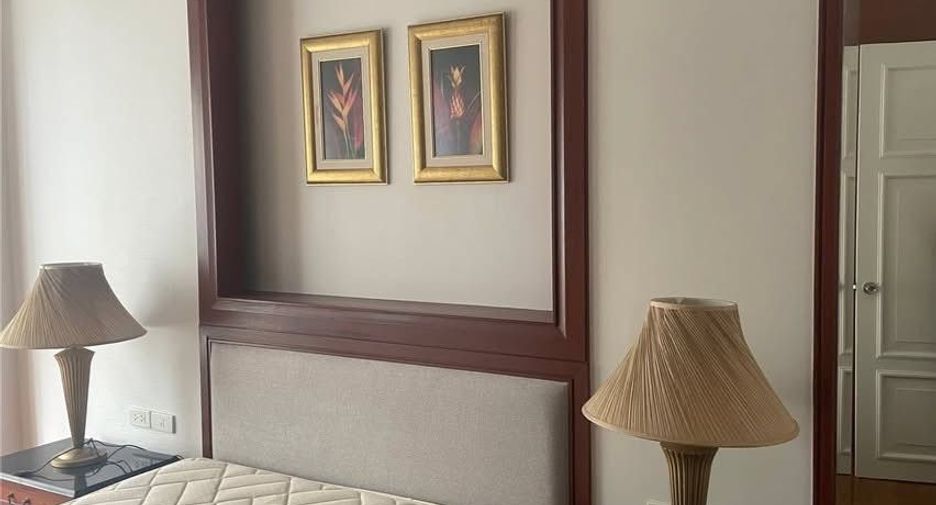For rent 2 bedrooms condo in Khlong Toei, Bangkok