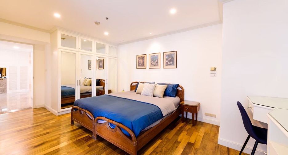À louer 3 chambres condo à Khlong Toei, Bangkok