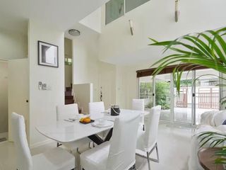 Haus zur Miete mit 5 Zimmer in Watthana, Bangkok