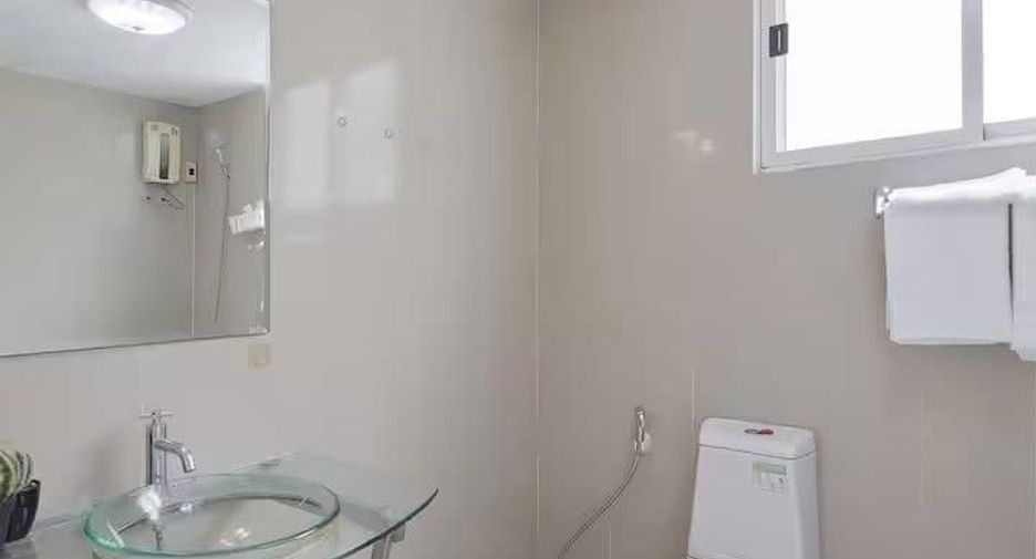 Haus zur Miete mit 5 Zimmer in Watthana, Bangkok