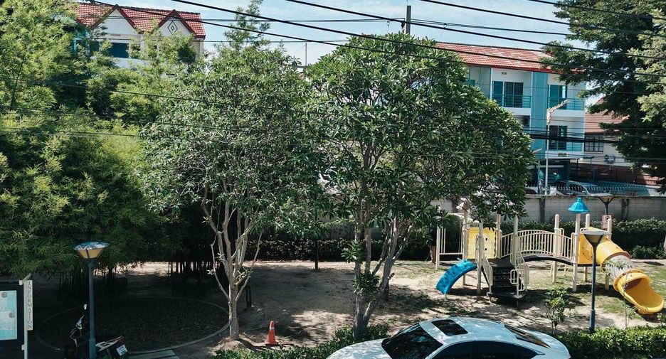 À louer 3 chambres maison à Bang Lamung, Chonburi