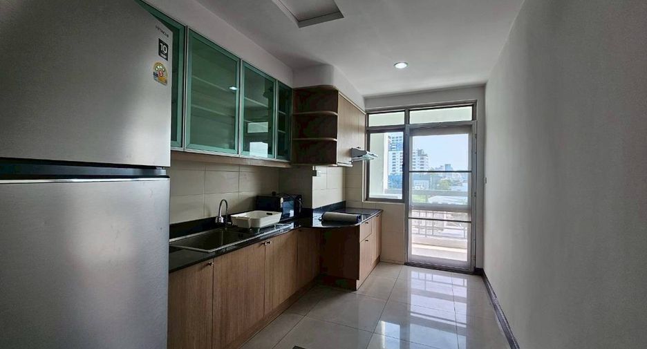 For rent 3 ベッドルーム condo in Watthana, Bangkok
