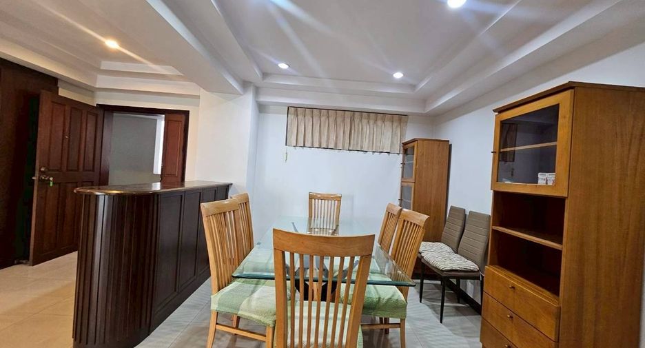 For rent 3 ベッドルーム condo in Watthana, Bangkok