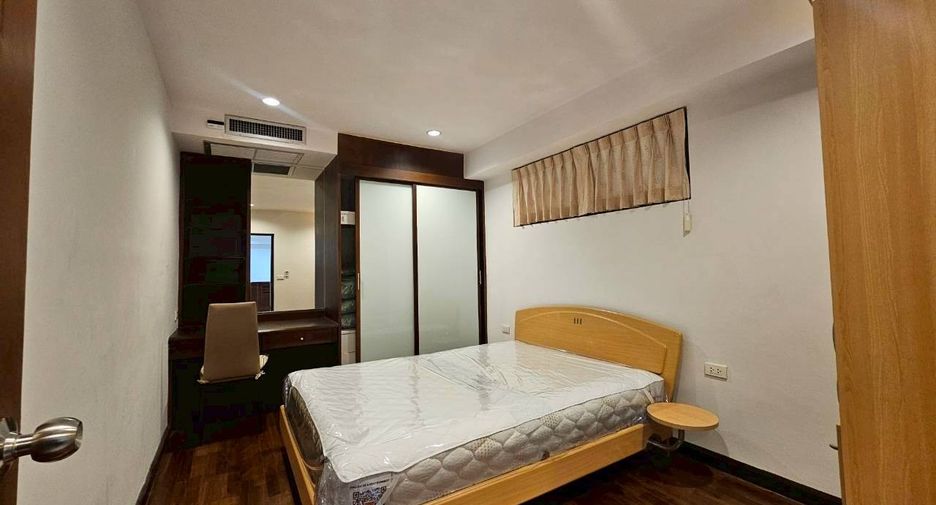 For rent 3 ベッドルーム condo in Watthana, Bangkok