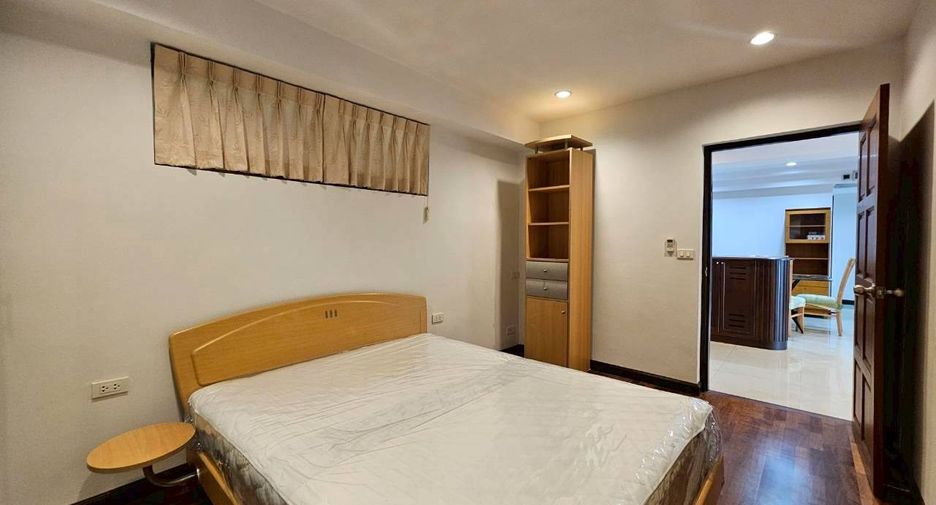 For rent 3 ベッドルーム condo in Watthana, Bangkok