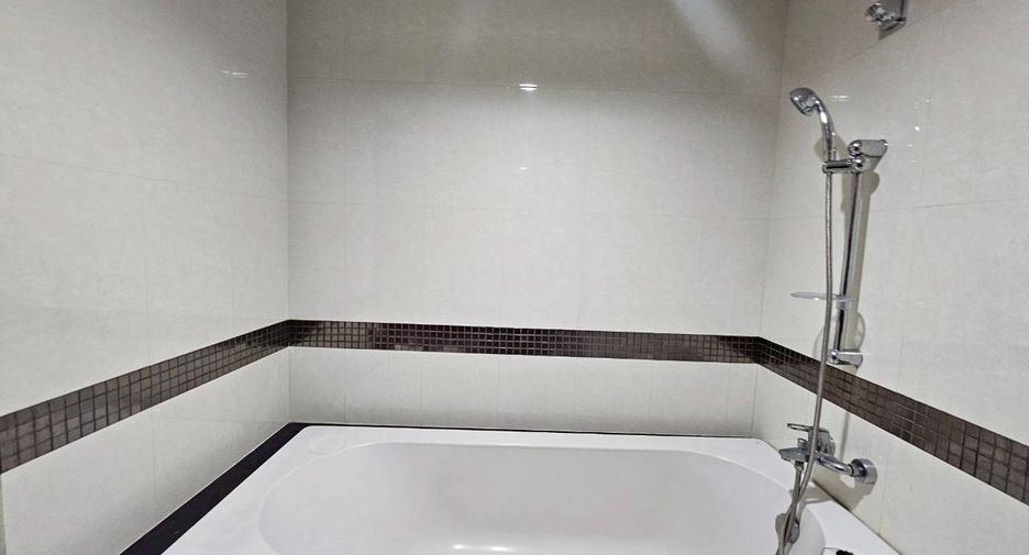 For rent 3 ベッドルーム condo in Watthana, Bangkok